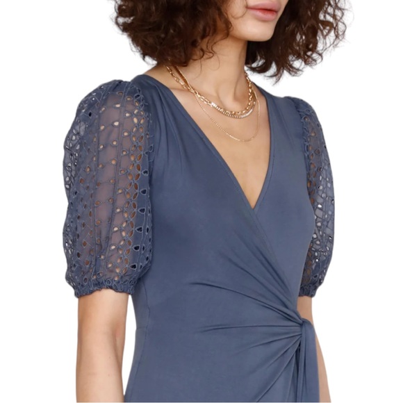 Heartloom Shirley Dress Jersey Knit Embroidered Puff Sleeve Blue size Small NWT - Picture 3 of 14